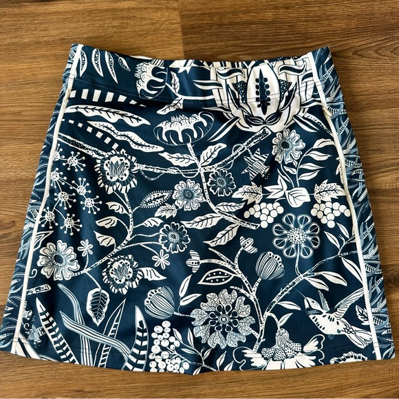 Gretchen Scott Designs Pants - Gretchen Scott Skippy Skort Hummingbird Floral Navy Blue Stretch Skirt Small